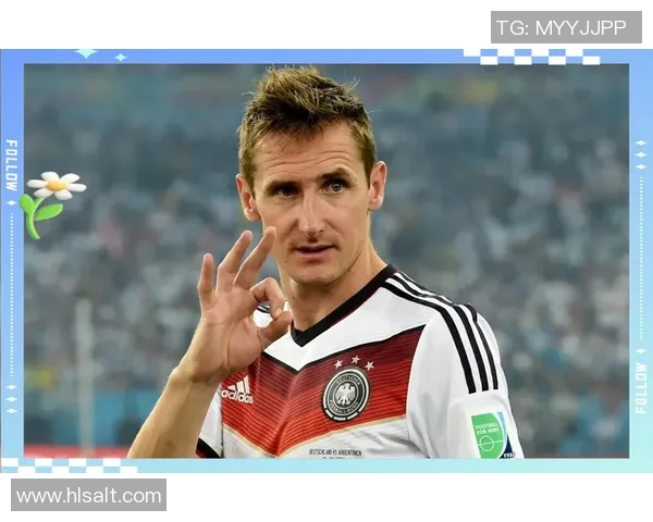 德国足球明星小猪的传奇故事与辉煌成就回顾